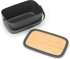 Brabantia Nic Broodtrommel - Met Bamboe Deksel - Dark Grey 20 Brabantia Nic Broodtrommel - Met Bamboe Deksel - Dark Grey -Mepal Promos Winkel 1200x1017