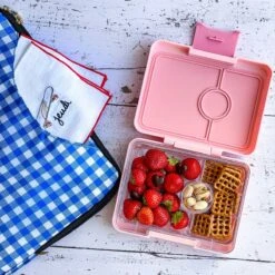 Yumbox Snack - Lekvrije Bento Box Lunchbox - 3 Vakken - Coco Roze / Rainbow Tray 6 Yumbox Snack - Lekvrije Bento Box Lunchbox - 3 Vakken - Coco Roze / Rainbow Tray -Mepal Promos Winkel 1200x1200 101