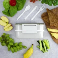 Homra Lunchbox STAQS Grey - Bento Box - 2 Laags Broodtrommel - 3 Compartimenten - Grijs - Lunch To Go - Duurzaam Kunststof - BPA Vrij - 3 Vaks Lunchtrommel Voor Volwassenen - Inclusief Bestek - Magnetron, Diepvries, Vaatwasser Bestendig - Vers Houden -Mepal Promos Winkel 1200x1200 166