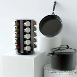 Merkloos Draaibaar Kruidenrek Met 20 Kruidenpotjes - Kruidenrek Staand - Aanrecht Organiser - Glazen Potjes Met Deksel - Inclusief 32 Etiketten En 1 Uitwisbare Stift - Ronde Afwerking - Zwart -Mepal Promos Winkel 1200x1200 330