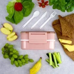Homra Lunchbox STAQS Pink - Bento Box - 2 Laags Broodtrommel - 3 Compartimenten - Roze - Lunch To Go - Duurzaam Kunststof - BPA Vrij - 3 Vaks Lunchtrommel Voor Volwassenen - Inclusief Bestek - Magnetron, Diepvries, Vaatwasser Bestendig - Vers Houden -Mepal Promos Winkel 1200x1200 57