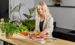 Homra Lunchbox STAQS Pink - Bento Box - 2 Laags Broodtrommel - 3 Compartimenten - Roze - Lunch To Go - Duurzaam Kunststof - BPA Vrij - 3 Vaks Lunchtrommel Voor Volwassenen - Inclusief Bestek - Magnetron, Diepvries, Vaatwasser Bestendig - Vers Houden -Mepal Promos Winkel 1200x720 4