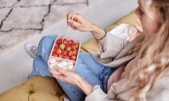 Homra Lunchbox STAQS Pink - Bento Box - 2 Laags Broodtrommel - 3 Compartimenten - Roze - Lunch To Go - Duurzaam Kunststof - BPA Vrij - 3 Vaks Lunchtrommel Voor Volwassenen - Inclusief Bestek - Magnetron, Diepvries, Vaatwasser Bestendig - Vers Houden -Mepal Promos Winkel 1200x720 5