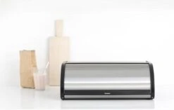 Brabantia Broodtrommel - Met Schuifdeksel - Matt Steel Fingerprint Proof -Mepal Promos Winkel 1200x761