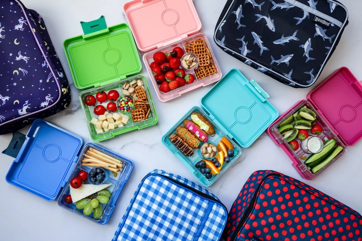 Yumbox Snack - Lekvrije Bento Box Lunchbox - 3 Vakken - Coco Roze / Rainbow Tray 4 Yumbox Snack - Lekvrije Bento Box Lunchbox - 3 Vakken - Coco Roze / Rainbow Tray - Afbeelding 4