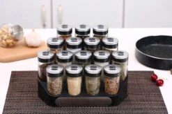 Merkloos Decopatent® Kruidenrek Incl. 16 Glazen Kruiden Potjes - Rvs Strooideksel - Staand Kruiden & Specerijen Rek - Kruidenpotjes Glas -Mepal Promos Winkel 1200x800 49