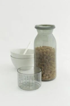 Brabantia Voorraadbussen Met Maatbeker Set Van 2 - 1,3 L - Dark Grey -Mepal Promos Winkel 799x1200 12