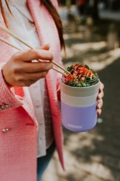 Kambukka Bora - Lunchbox - 600 Ml - Voedselcontainer Houdt 9 Uur Warm & 100 % Lekvrij - Digital Lavender -Mepal Promos Winkel 800x1200 2